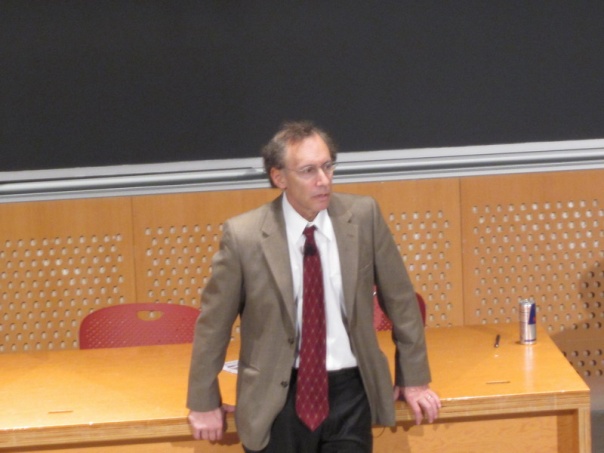 Robert Langer 在做学术报告